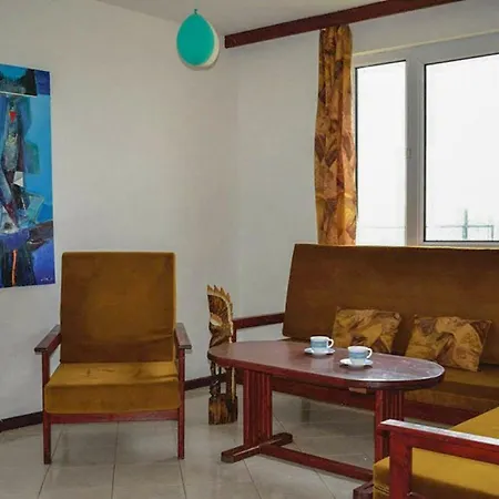 別荘 Two Bedroom Beach Front House In *
